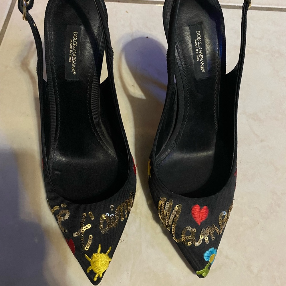 DOLCE & GABBANA
Je T'aime Maman Sequined Pumps heels